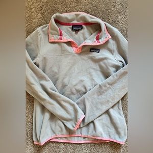 Brand: Patagonia 
Size: Small 
Color: Gray